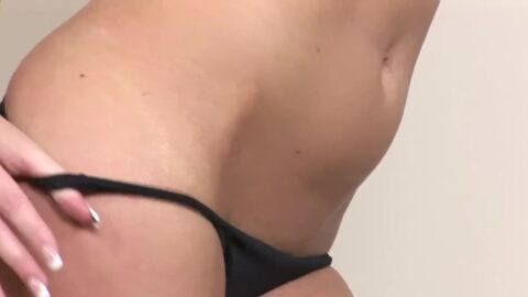 ¡Aida Dena Se Masturba Cachonda: Dedos Profundos en Coño Húmedo y Orgasmos Explosivos! Image