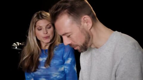 ¡Gina Gerson MILF Rusa Cachonda Follando a Pelo Sin Condón Sexo Brutal e Intenso! Image