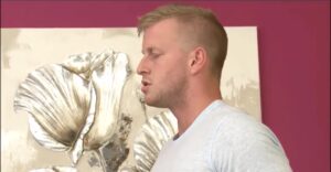 ¡Laura Cute Cabalgando Polla Enorme Como Puta en Calor! Image